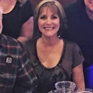 Meet your Posher, Cynthia